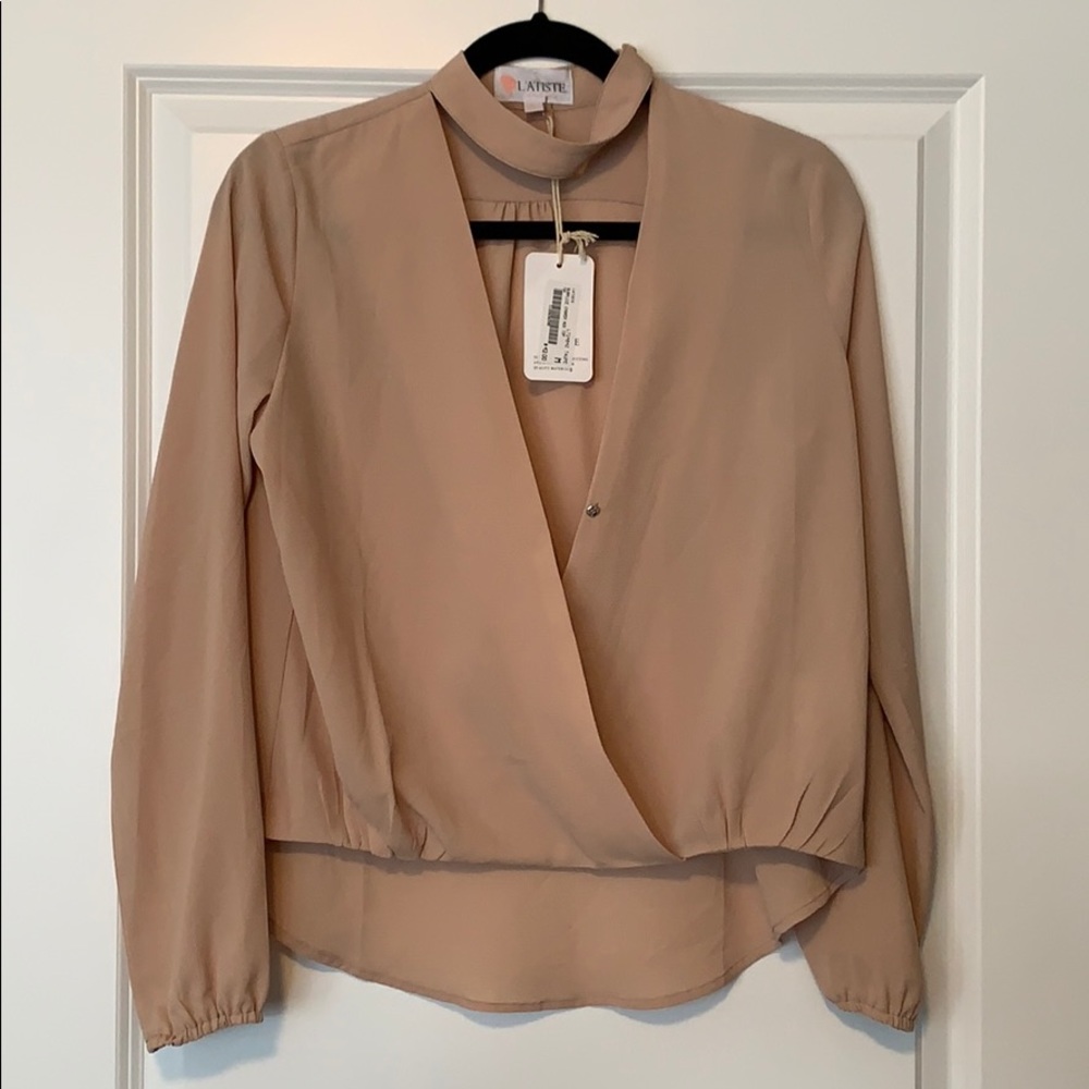 L’ATISTE NECK COLLAR TOP